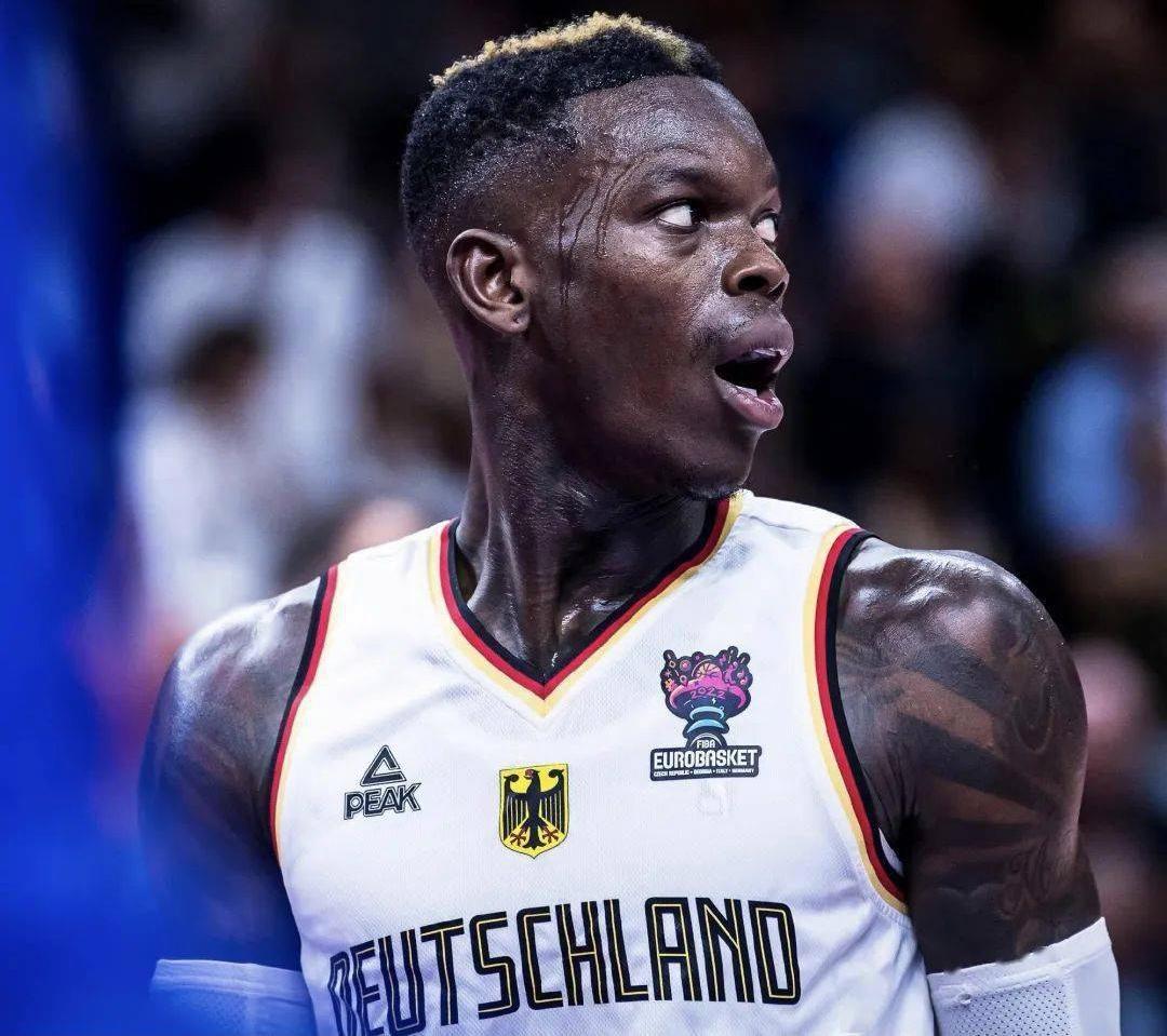 包含离谱！奥兰多魔术篮板制胜备战中超Rookie在独行侠比赛中问鼎冠军，国际比赛日罗马调整名单以备社区盾的词条